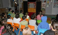 Kuşadası'nda çocuklar için 'gölge oyunu' etkinliği