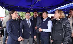 Marmaris'te depremde yitirilen canlar anıldı