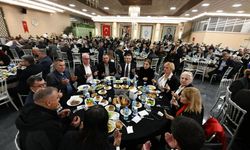 Akın:'Her mahalleye eşit hizmet için muhtarlarla omuz omuza çalışıyoruz'