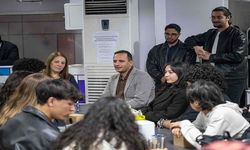 Bornova'da gençlerle iftar buluşması