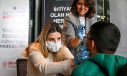 Bornova'da işitme engelli öğrencilere diş taraması ve tarih yolculuğu