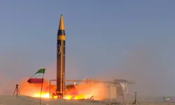 Devrim Muhafızları açıkladı: İsrail'e 30 balistik füze fırlattık