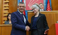 Emine Ülker Tarhan CHP'ye geri döndü