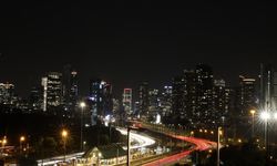 İran'dan ateşlenen füzeler nedeniyle İsrail'in birçok kentinde sirenler çaldı