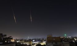 İran'dan İsrail'e 10'uncu füze saldırısı: Tel Aviv alarmda