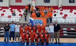 İzmir'in kız çocukları tarih yazıyor: İzeFe Spor Kulübü Anadolu şampiyonu
