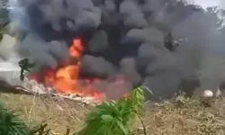 Kolombiya'da askeri uçak düştü!