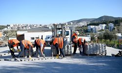 Kuşadası Belediyesi'nden kent genelinde kesintisiz yol mesaisi