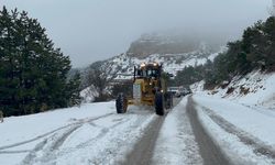 Manisa Büyükşehir Belediyesinden Spil Dağı'nda kar mesaisi