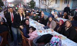 Merkezefendi akkonak mahallesi'nde iftar sofrası kurdu