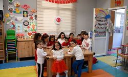 Anne Baba Çocuk Merkezi'nde 23 Nisan coşkusu erken yaşandı
