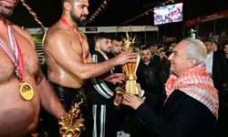 Balıkesir'in Gururu Enes Doğan, Kepez'de tarih yazdı