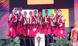 İzmirli dansçılar Avrupa'yı salladı