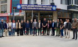 Kuşadası Belediyesi heyetinden Davutlar'a hizmet çıkarması