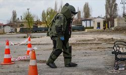 Mersin'de bahçede toprağa gömülü el bombası bulundu