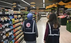 Ticaret Bakanlığı, İzmir'de yerel ve zincir marketlerdeki haksız fiyat listesini tek tek açıkladı