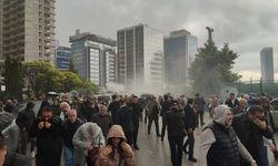 CHP Genel Merkezi'nde müdahale: İl başkanlarına gazlı engel