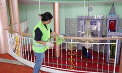 Çiğli'de bayram öncesi ibadethanelerde kapsamlı temizlik