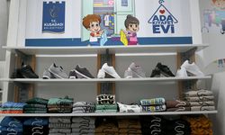 Hayırseverlerle çocuklar arasındaki köprü: Ada Kıyafet Evi