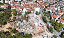 Huzurevi yeniden inşa ediliyor