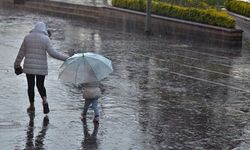 İzmir'de sağanak alarmı: Öğle saatlerine dikkat