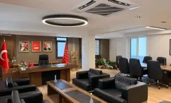 CHP İzmir İl Başkanlığı'nda makam odası yeniden düzenlendi
