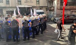 Taksim'de öğretmen eylemine polis müdahalesi'Gözaltılar