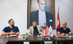 Başkan Ömer Eşki kendi evinde