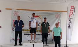 Büyükşehir sporcularından çifte başarı