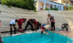 Havuzda sıkışan 4 yaşındaki çocuk kurtarıldı