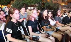 Çiğli'de mahalle sinema günlerine büyük ilgi