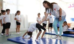 Efeler'de minikler jimnastikle güçleniyor
