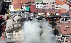Gaziosmanpaşa'da yangın: Alevler apartmana sıçradı