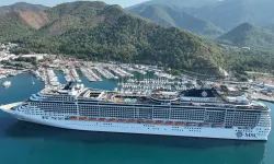 3 Bin 893 yolcusu bulunan MSC Divina Marmaris'e demirledi