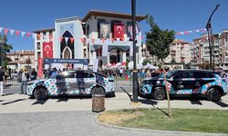 Çini desenli TOGG'lar Kütahya caddelerinde