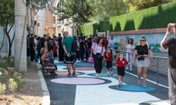 Konaklı öğrencilere 'renkli yol' sürprizi