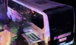 Manisa'da yolcu otobüsü kaza yaptı: 18 yaralı