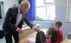 Seferihisar Belediyesi'nden öğrencilere kırtasiye desteği
