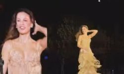 Serenay Sarıkaya Paris Moda Haftası'nda podyuma çıktı