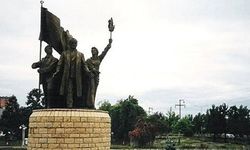 YENİ Partili Deniz'den Atatürk Anıtı tepkisi