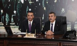 Çiğli Belediyesi'nden öğrencilere kırtasiye desteği