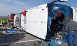 Manisa'da tur otobüsü ile çekici çarpıştı: 11 ölü