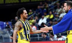 Shane Larkin ilk kez forma giydi: Fenerbahçe kazandı