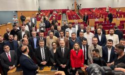 Yeni Parti'den meclis protestosu: Oturum ertelendi!