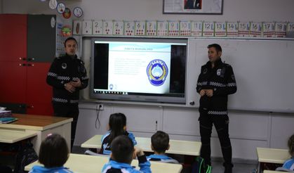 Nilüfer Belediyesi'nde öğrenciler zabıtaları yakından tanıyor