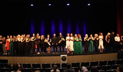 Balıkesir Büyükşehir Belediyesi'nden müzikli dans gösterimi