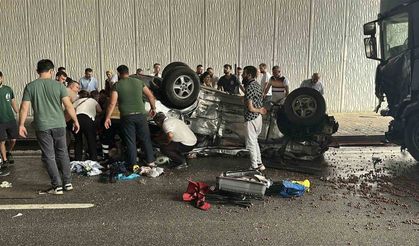 Otomobille tır çarpıştı: 3 ölü, 4 yaralı