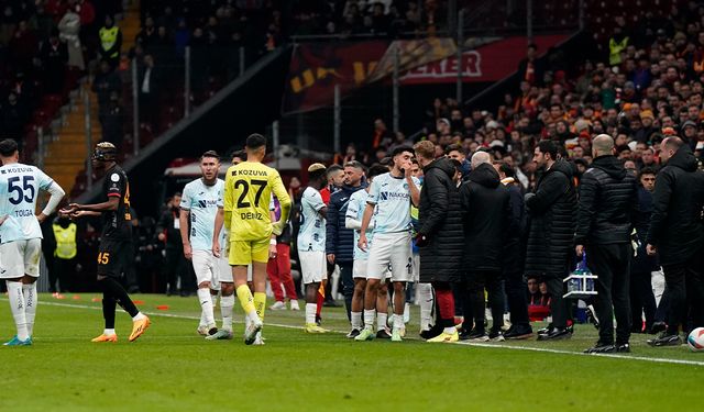 Adana Demirspor RAMS Park'ta sahadan çekildi!