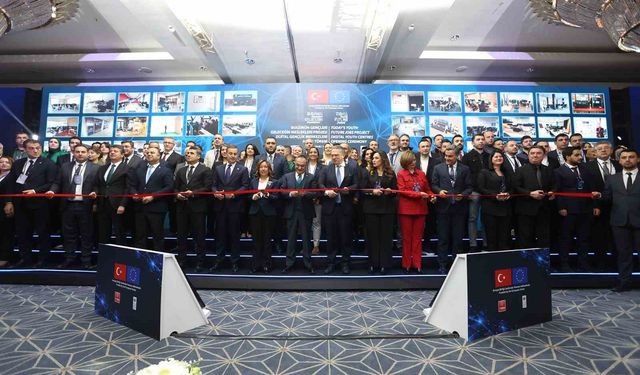Dijital Gençlik Merkezi ile gençlere dijital gelecek için fırsat