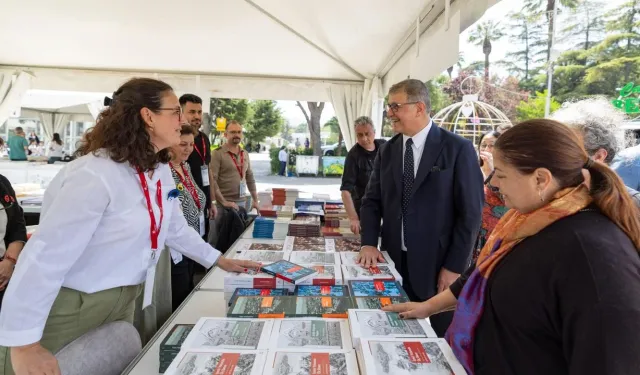 İzmir dergisi, okuyucularla buluştu